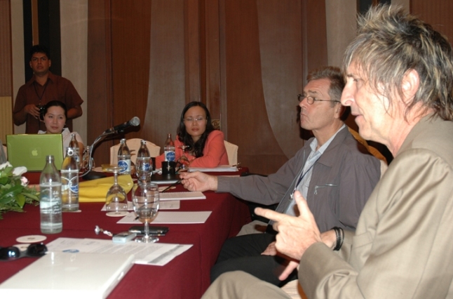 Douglas Varchol (extreme right) makes a point during Ozone Media Roundtable